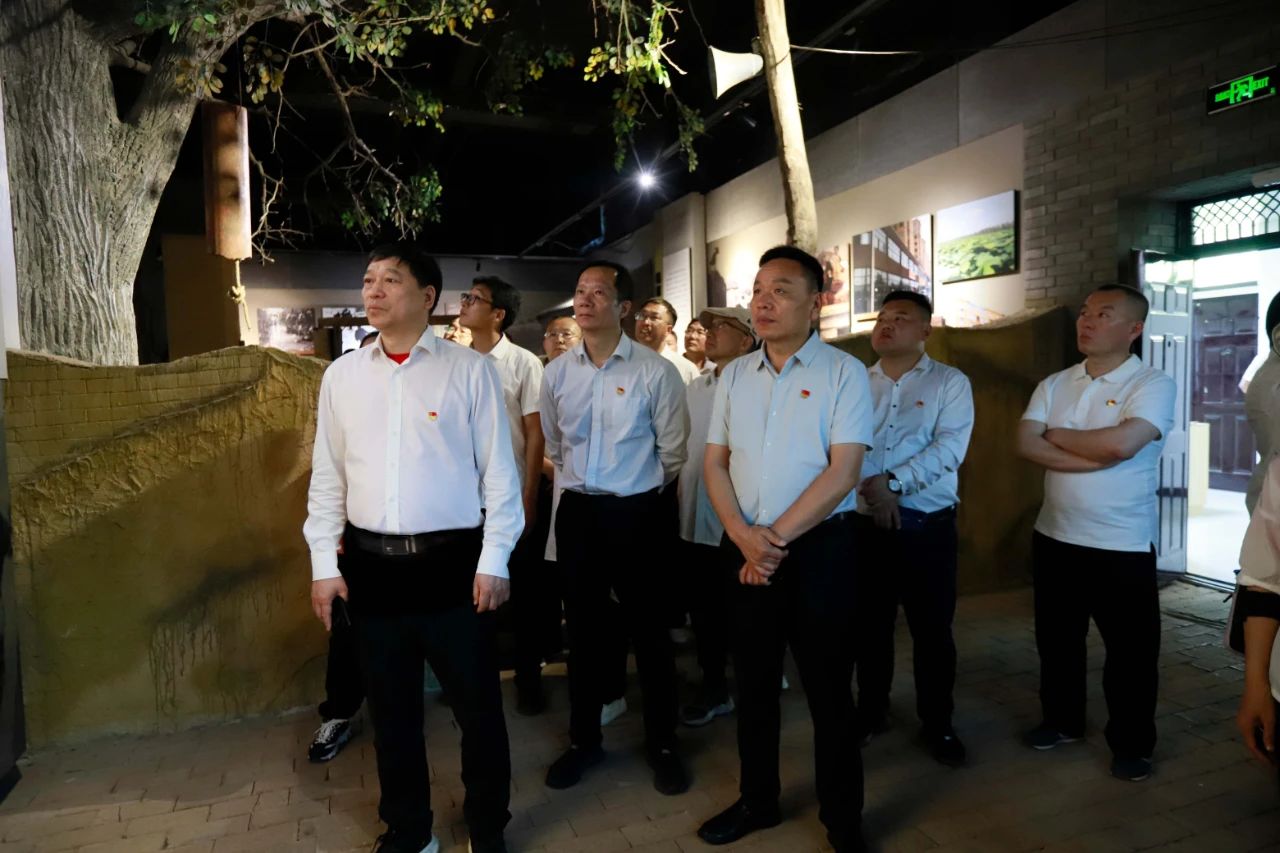 砥礪初心使命，汲取奮進(jìn)力量丨花花牛乳業(yè)集團(tuán)黨委組織開(kāi)展學(xué)習(xí)“焦裕祿精神”主題黨日活動(dòng)