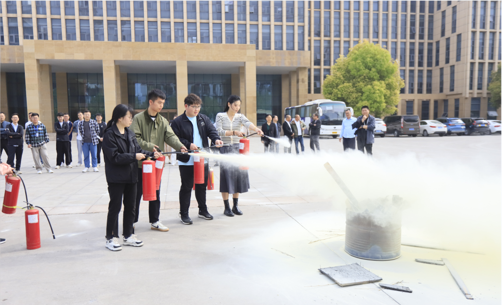增強消防意識，筑牢安全底線丨花花牛乳業(yè)集團組織消防應急演練
