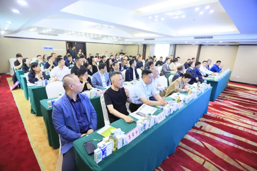 河南省2024國家“學生飲用奶計劃”推廣工作推進會在鄭州成功舉辦！