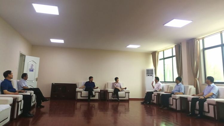 駐馬店市委常委、統(tǒng)戰(zhàn)部長姚新文 蒞臨花花牛乳業(yè)集團總部調(diào)研